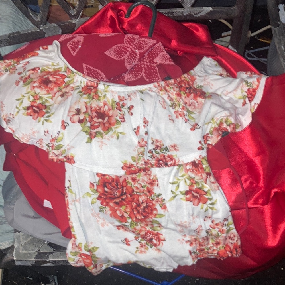 Off-the-Shoulder Spring shirt